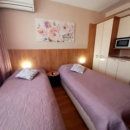 ゲストハウス Private Valis