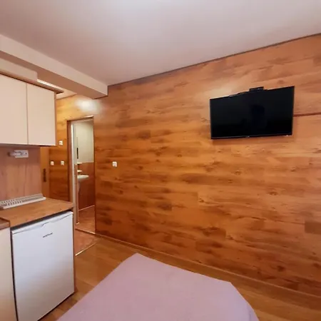 Private Valis ゲストハウス 3*