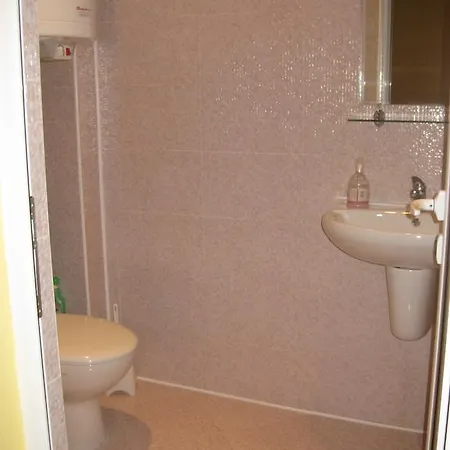 ゲストハウス Private Valis 3*