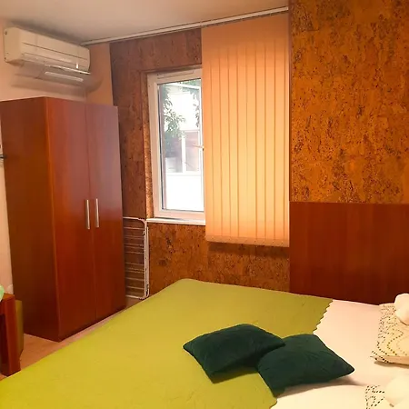 ゲストハウス Private Valis 3*