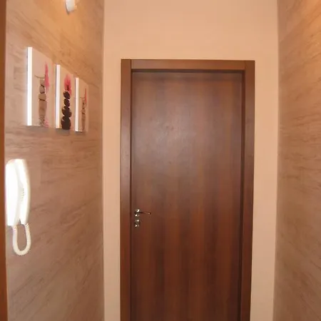 Private Valis ゲストハウス 3*